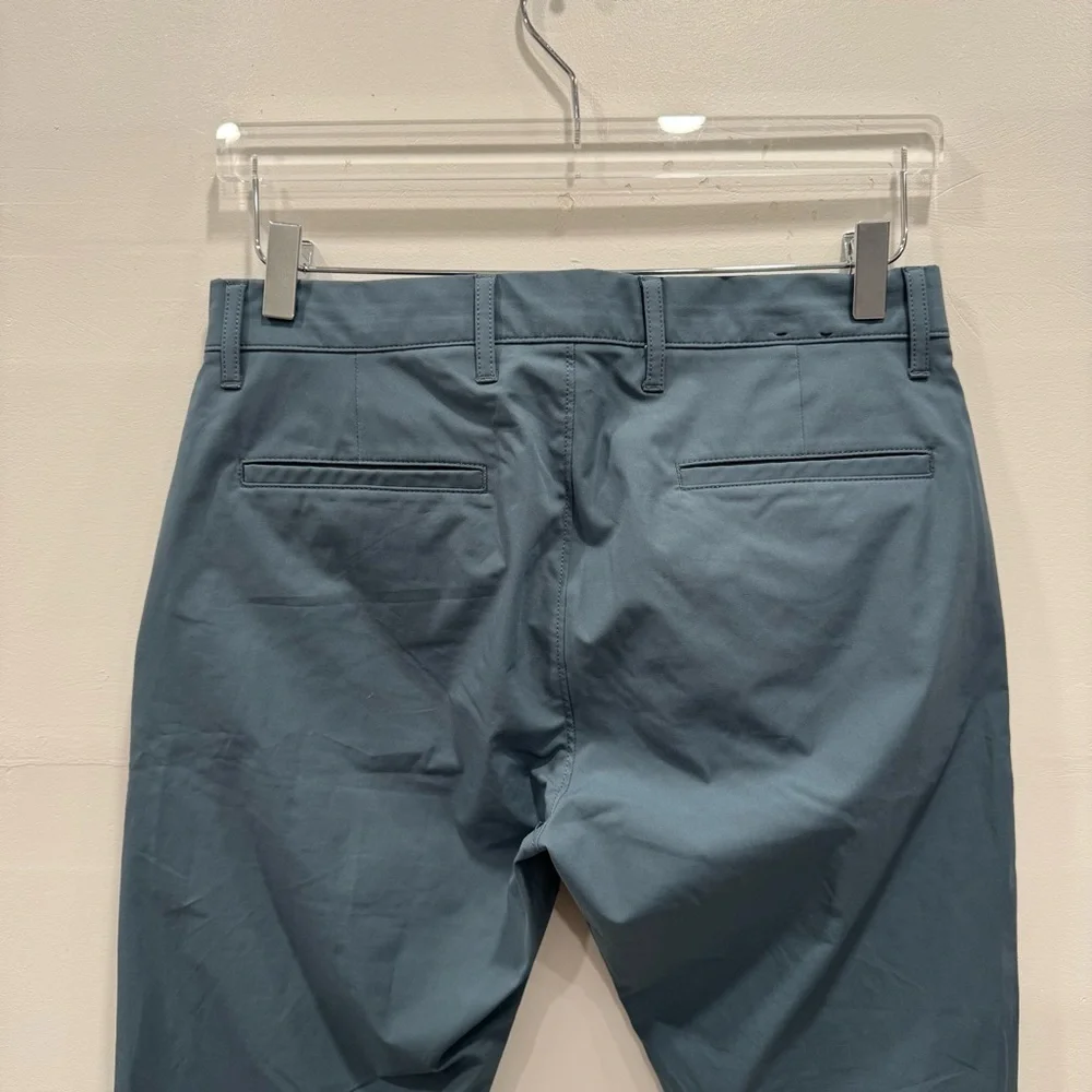 J. Crew Factory Men’s Slim Fit Tech Chino Pants in Mountain Fog 29W 30L 2024